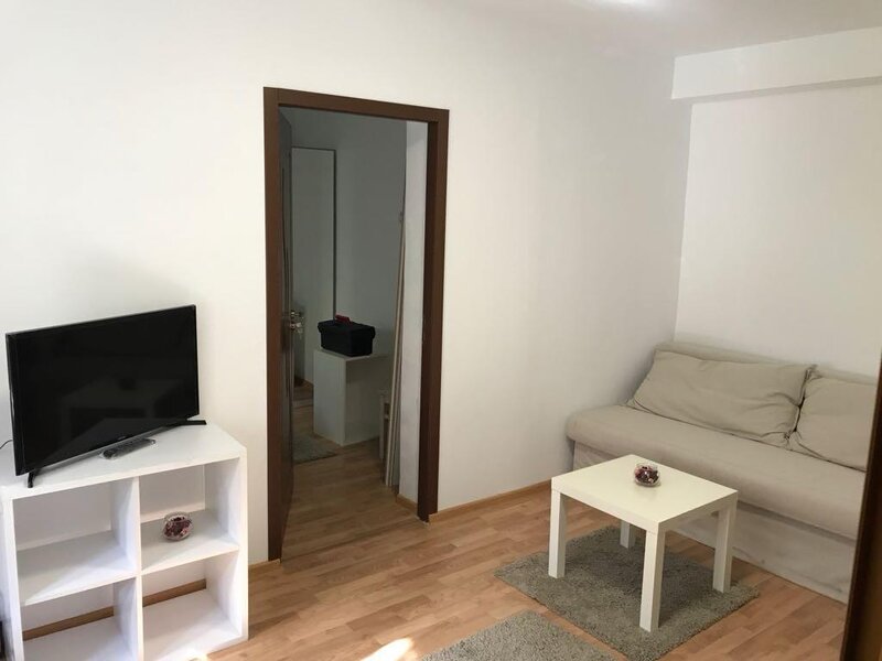 Sector 2, Floreasca, 7 min. Metrou Aurel Vlaicu, apartamemt cu 2 camere.